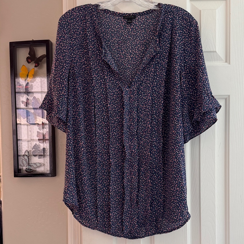 Ann Taylor Beautiful Floral Print Top Blouse
